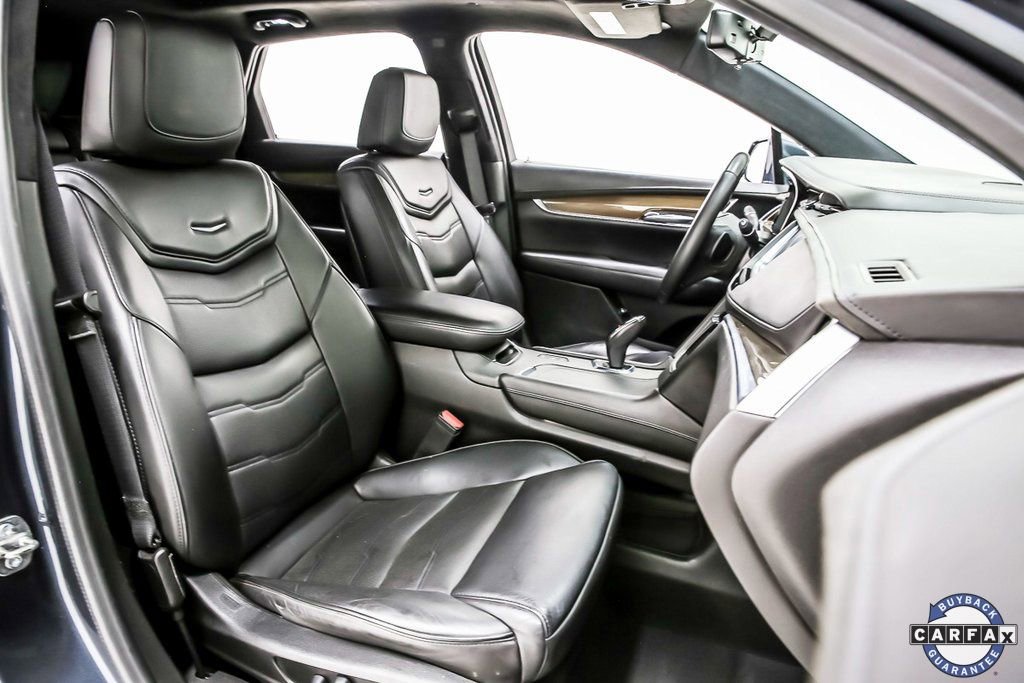 Used 2019 Cadillac XT5 Platinum AWD/4WD image 29