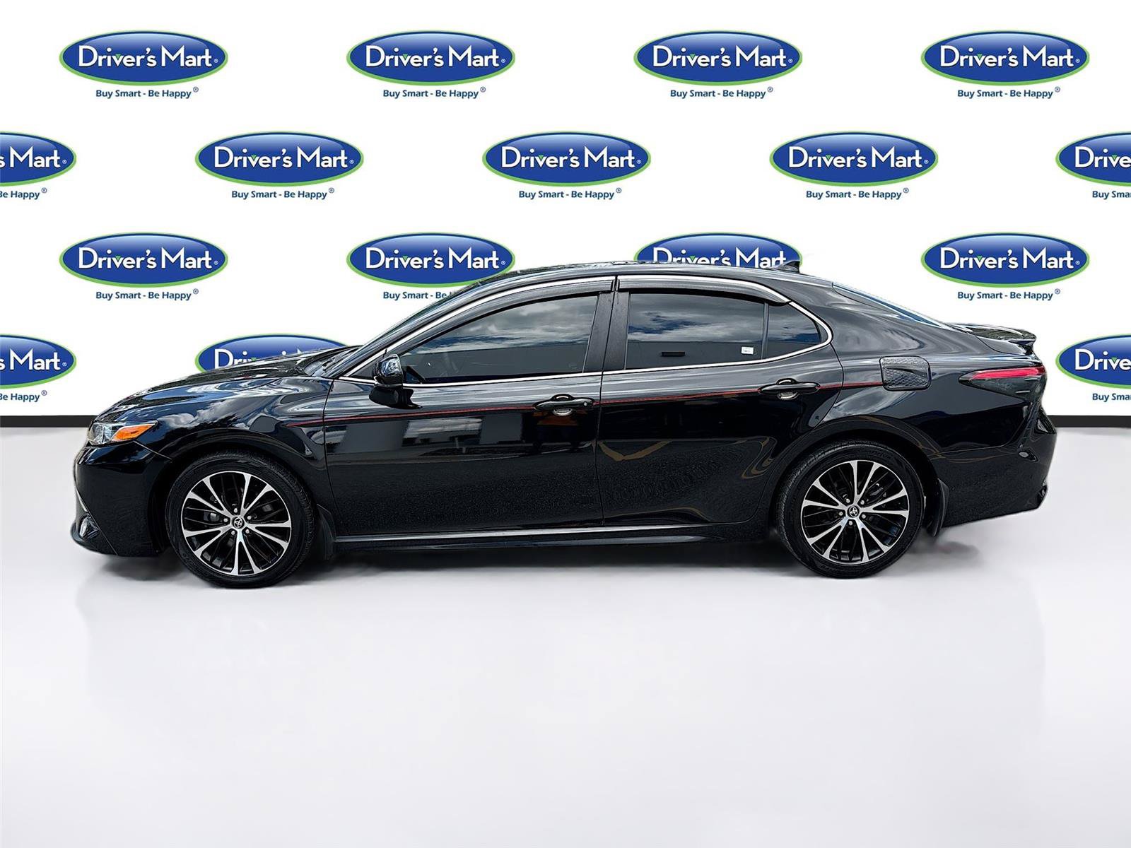 Used 2020 Toyota Camry SE FWD image 4