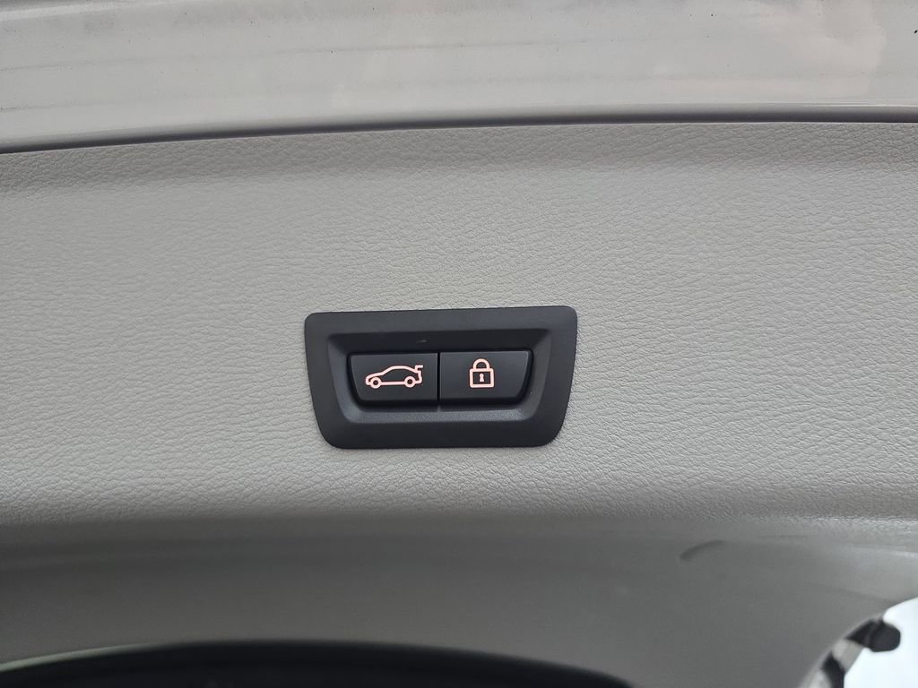 Used 2015 BMW X4 xDrive28i image 16