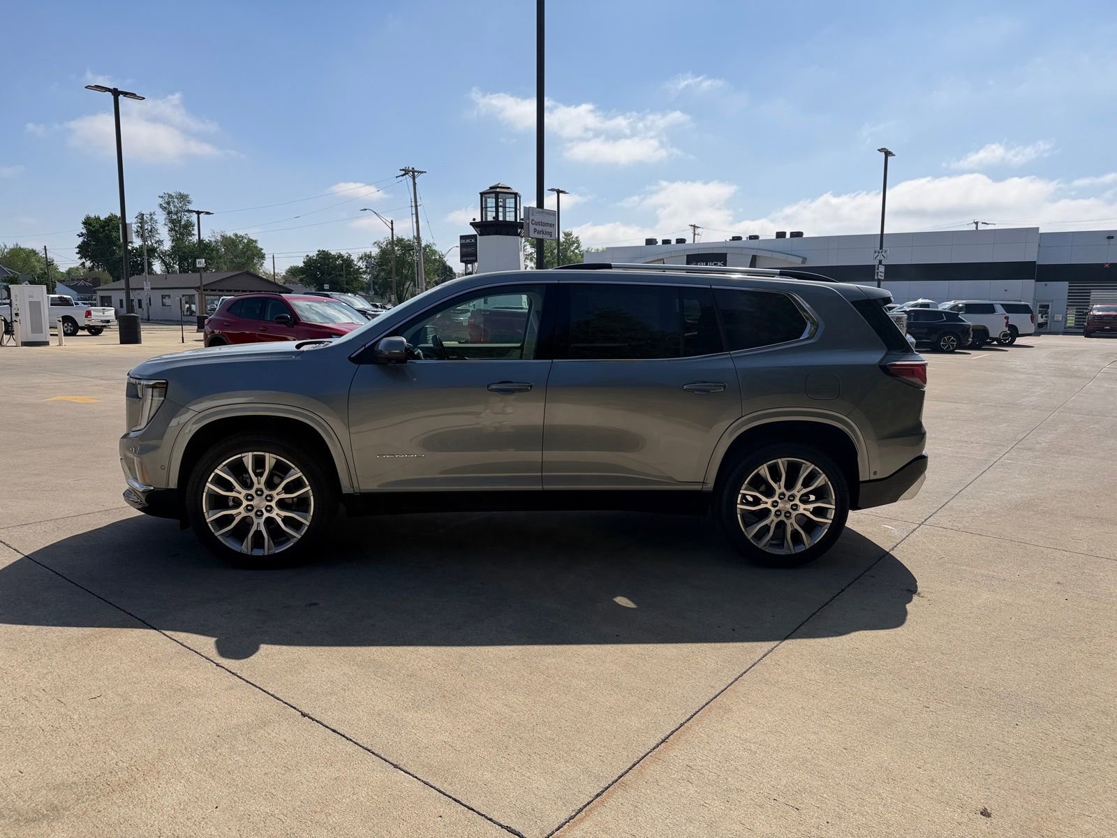 New 2026 GMC Acadia Denali w/ Super Cruise Package AWD/4WD image 8