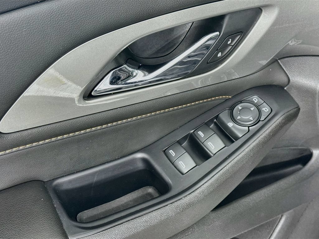 Used 2020 Chevrolet Traverse RS FWD image 19