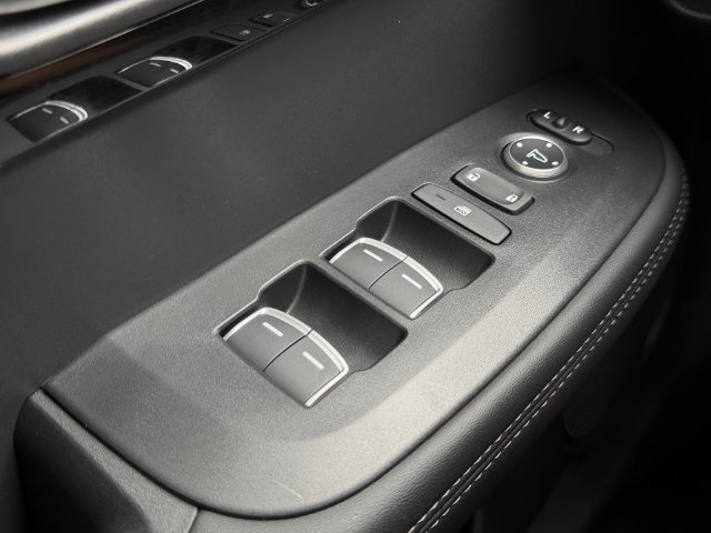 Used 2025 Acura ADX FWD image 30