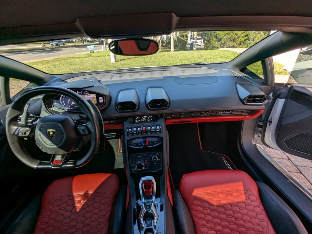 Used 2017 Lamborghini Huracan LP 610-4 image 22