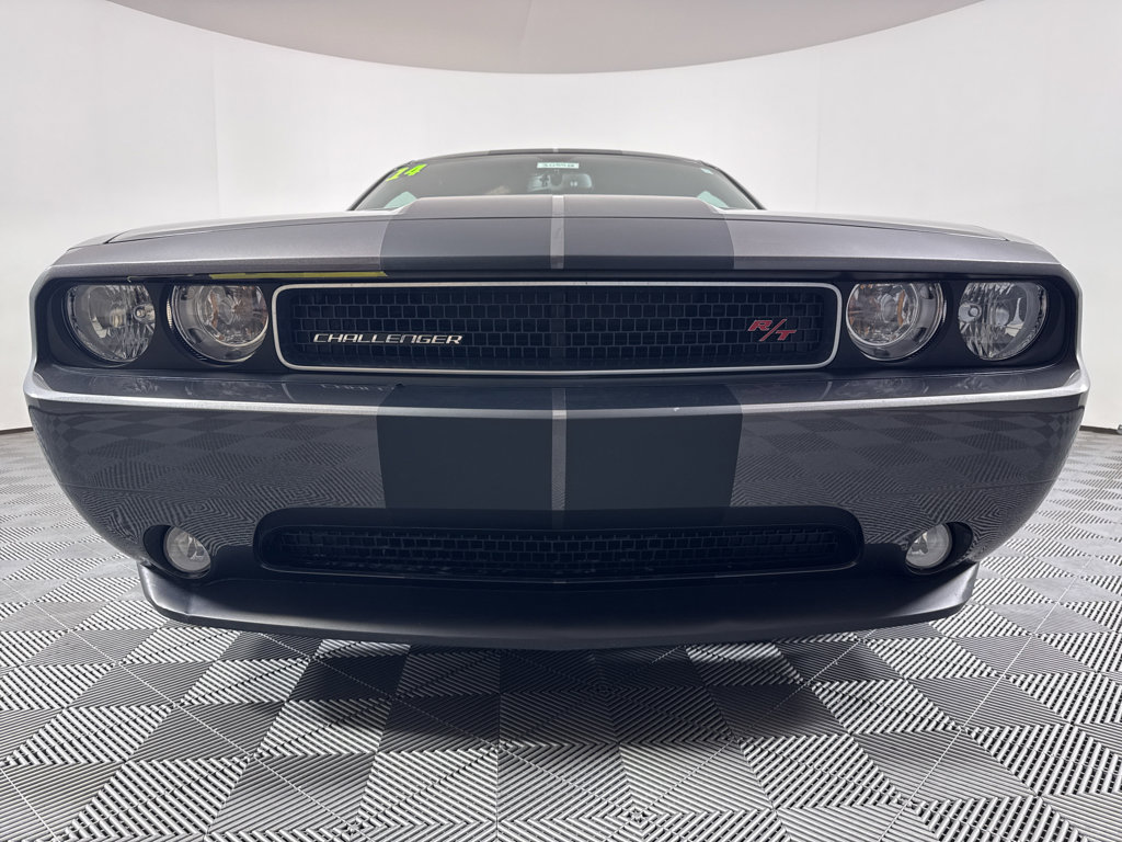 Used 2014 Dodge Challenger R/T image 2