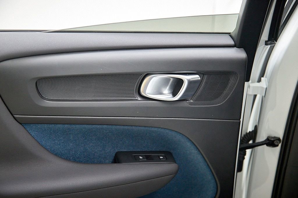 Certified 2023 Volvo C40 P8 Recharge Ultimate image 20