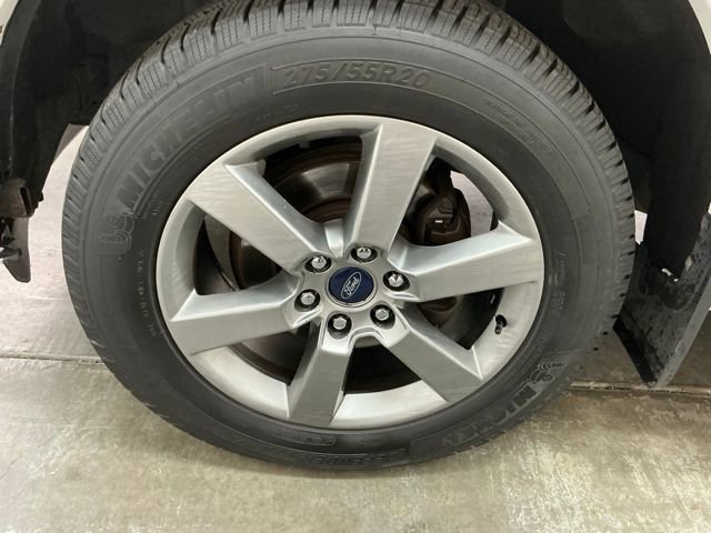 Used 2015 Ford F150 Lariat w/ Equipment Group 502A Luxury image 12