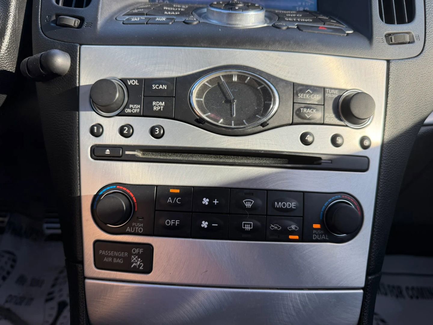 Used 2013 INFINITI G37 Sport image 23