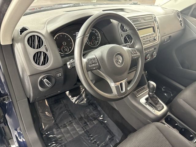 Used 2014 Volkswagen Tiguan S image 20