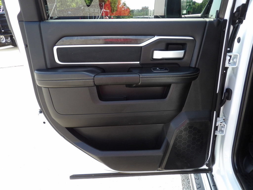 Used 2024 RAM 2500 Big Horn AWD/4WD image 31