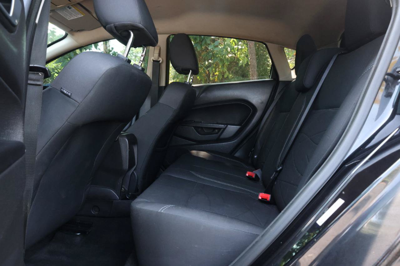 Used 2014 Ford Fiesta SE w/ Exterior Protection Package FWD image 15