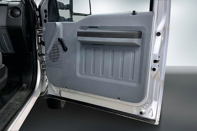 Used 2015 Ford F550 4x4 Regular Cab Super Duty image 19