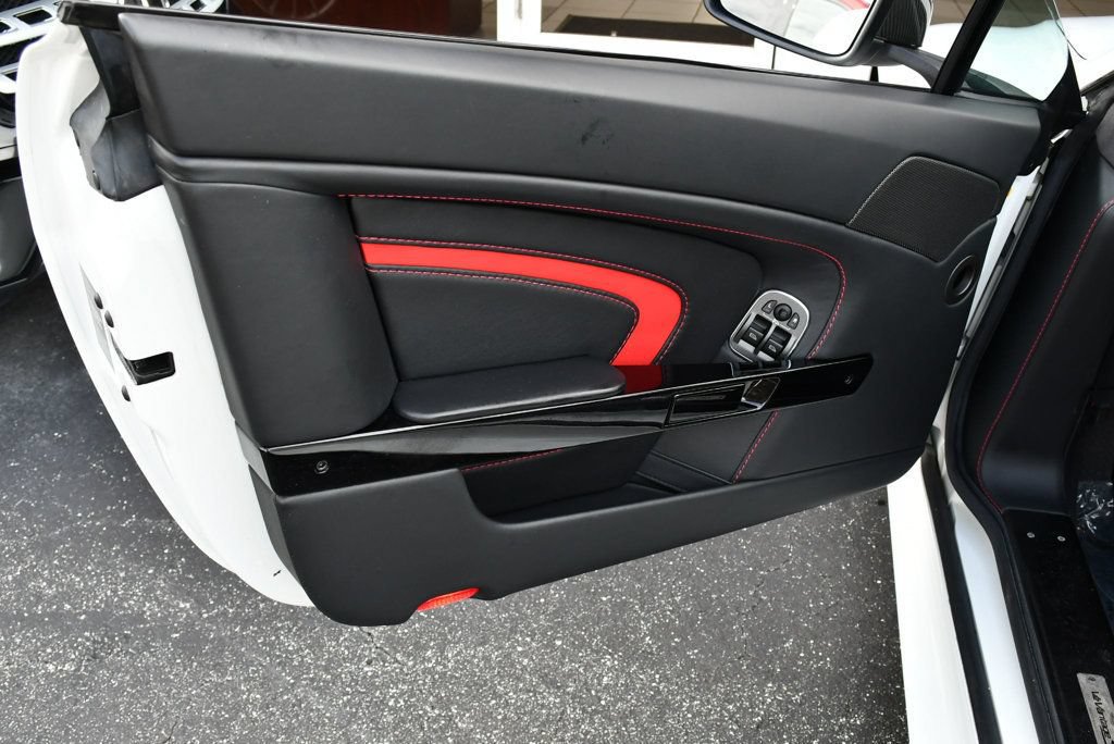 Used 2017 Aston Martin V12 Vantage S RWD image 50