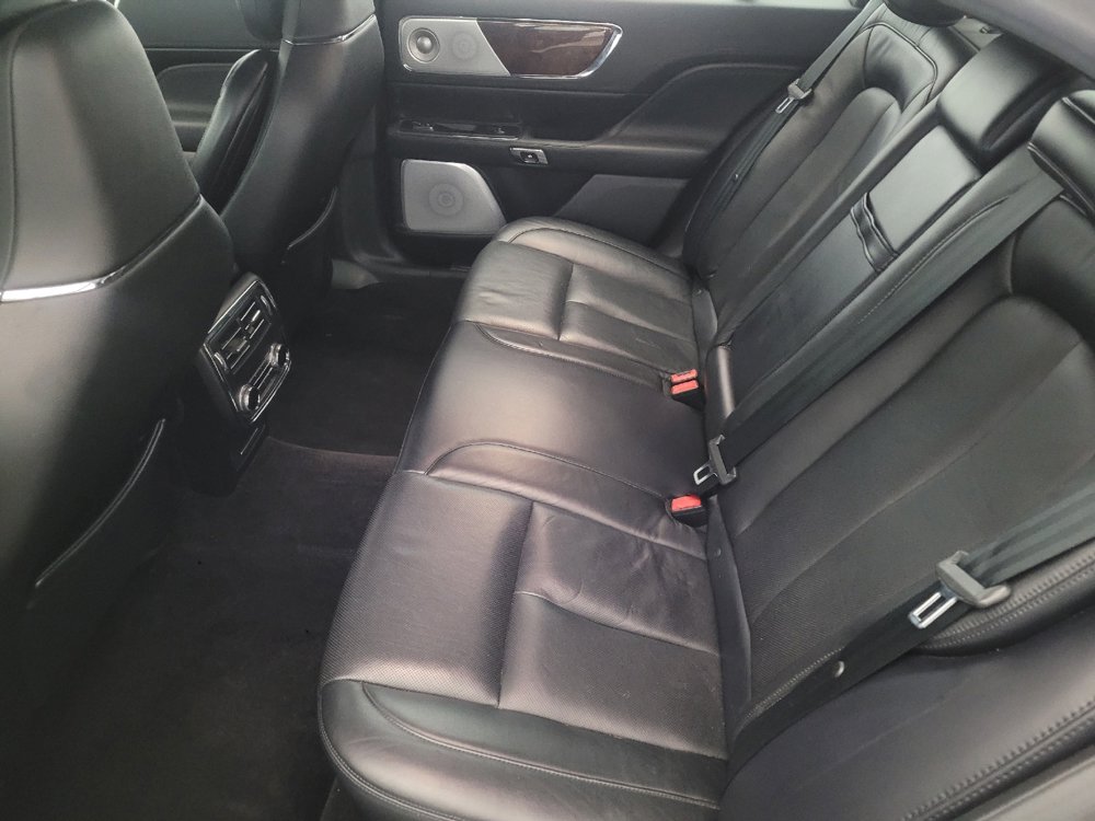 Used 2017 Lincoln Continental Reserve w/ Luxury Package image 18