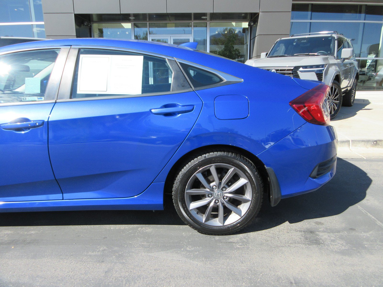 Used 2019 Honda Civic EX image 4