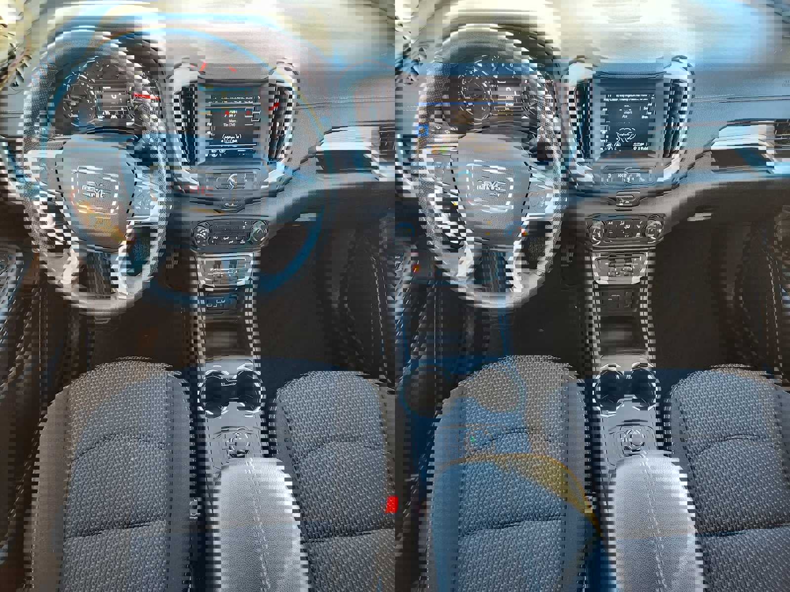 Used 2024 GMC Terrain SLE image 10