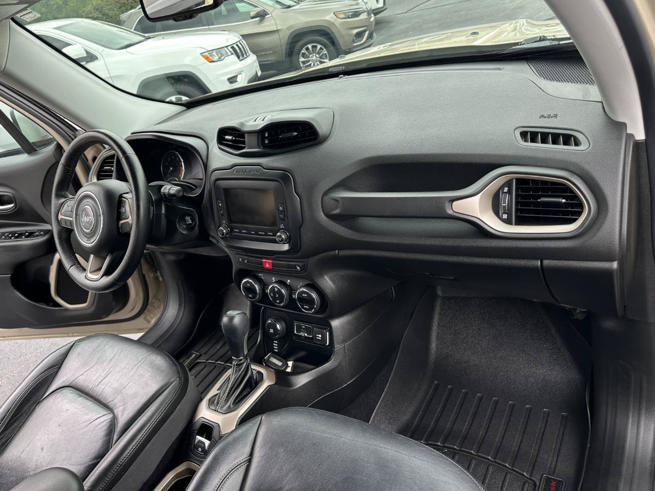 Used 2015 Jeep Renegade Limited AWD/4WD image 48