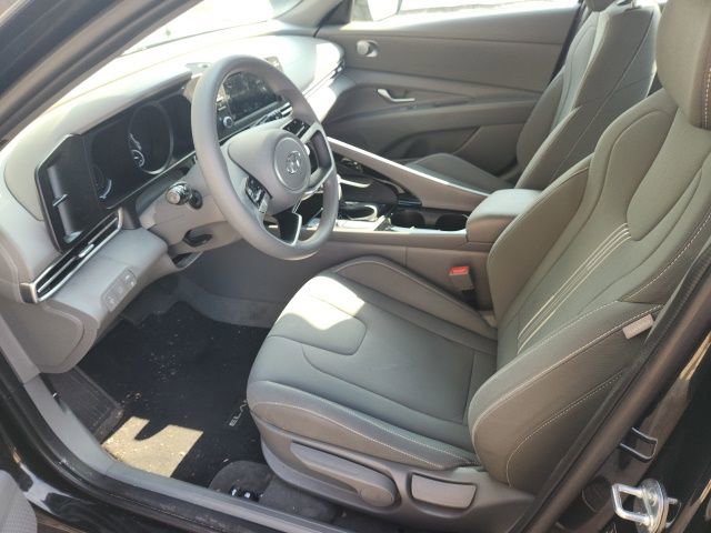 Used 2023 Hyundai Elantra Blue FWD image 13