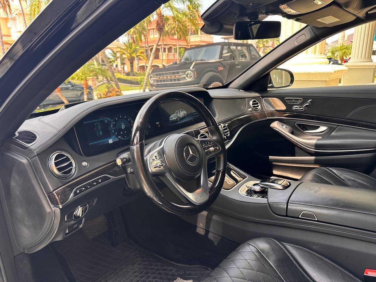 Used 2018 Mercedes-Benz Maybach S 560 4MATIC image 15