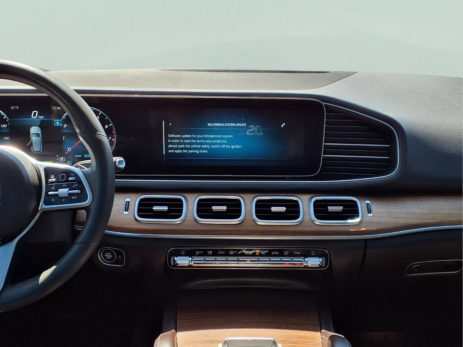 Used 2020 Mercedes-Benz GLE 450 4MATIC image 16