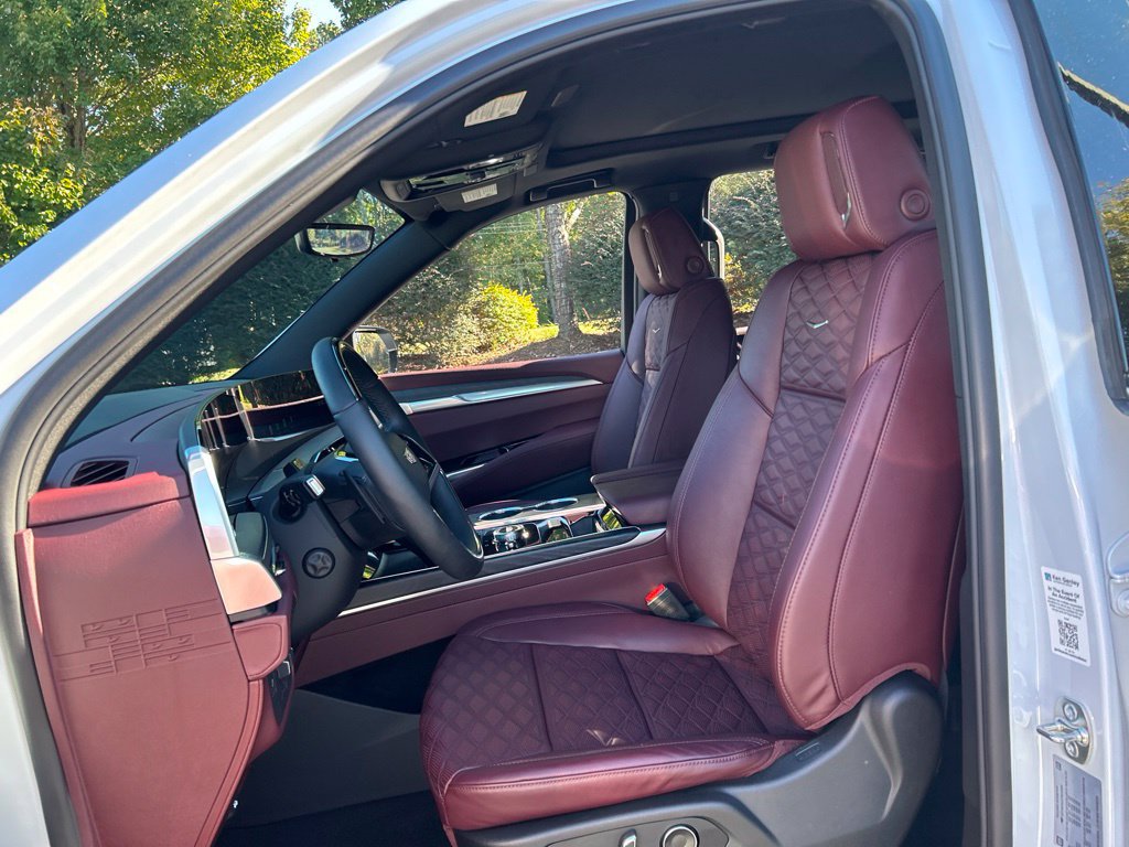 Used 2026 Cadillac Escalade Luxury w/ Touring Package AWD/4WD image 35