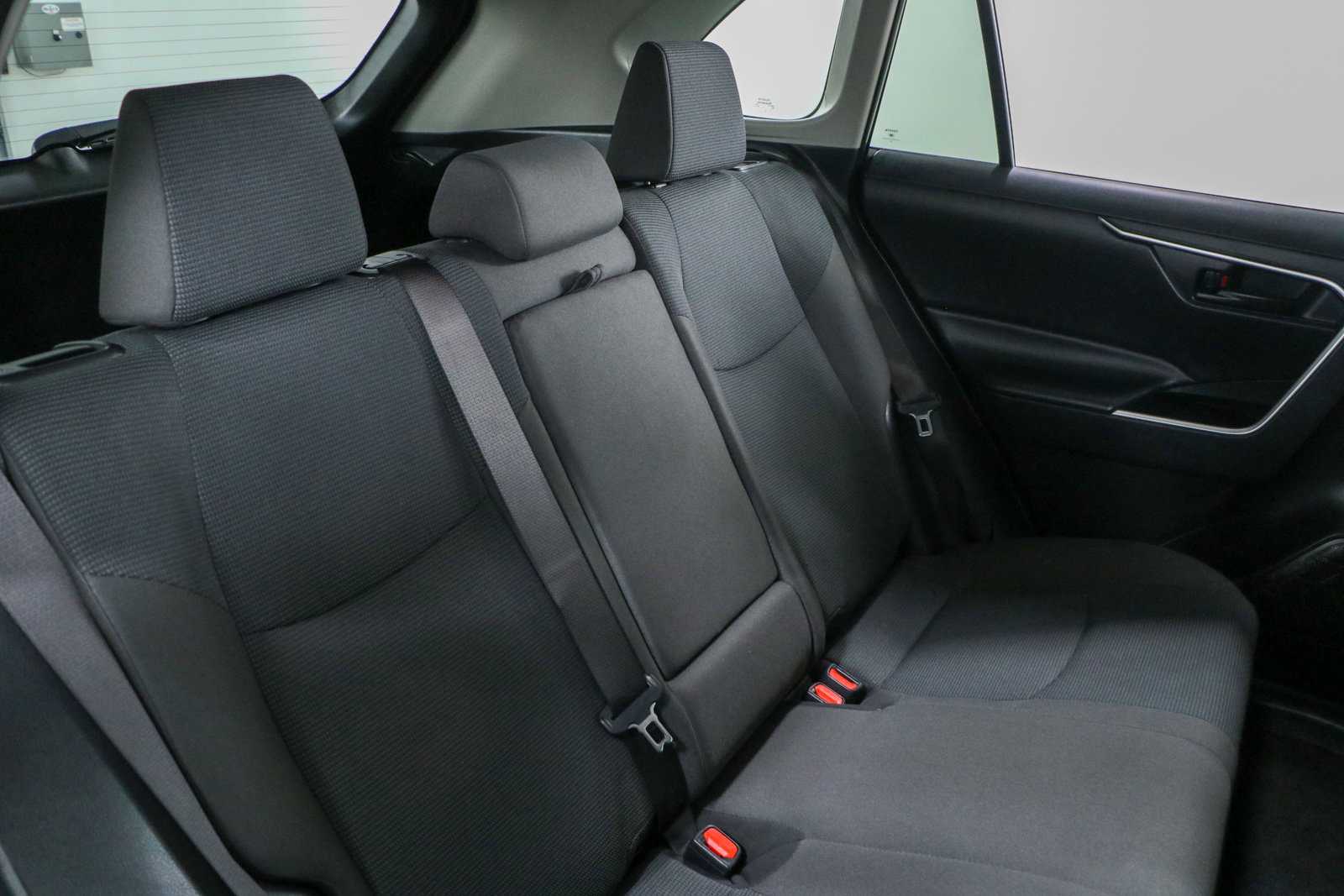 Used 2024 Toyota RAV4 LE image 27