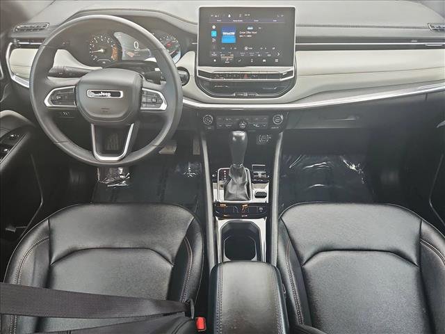 Used 2024 Jeep Compass Limited image 18