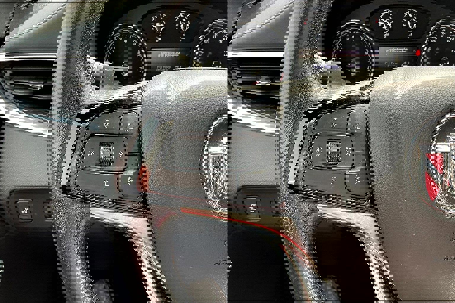 Used 2022 Buick Enclave Essence w/ Trailering Package, 5000 lbs. image 23