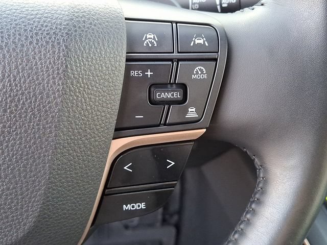 Used 2023 Toyota Crown Platinum AWD/4WD image 19