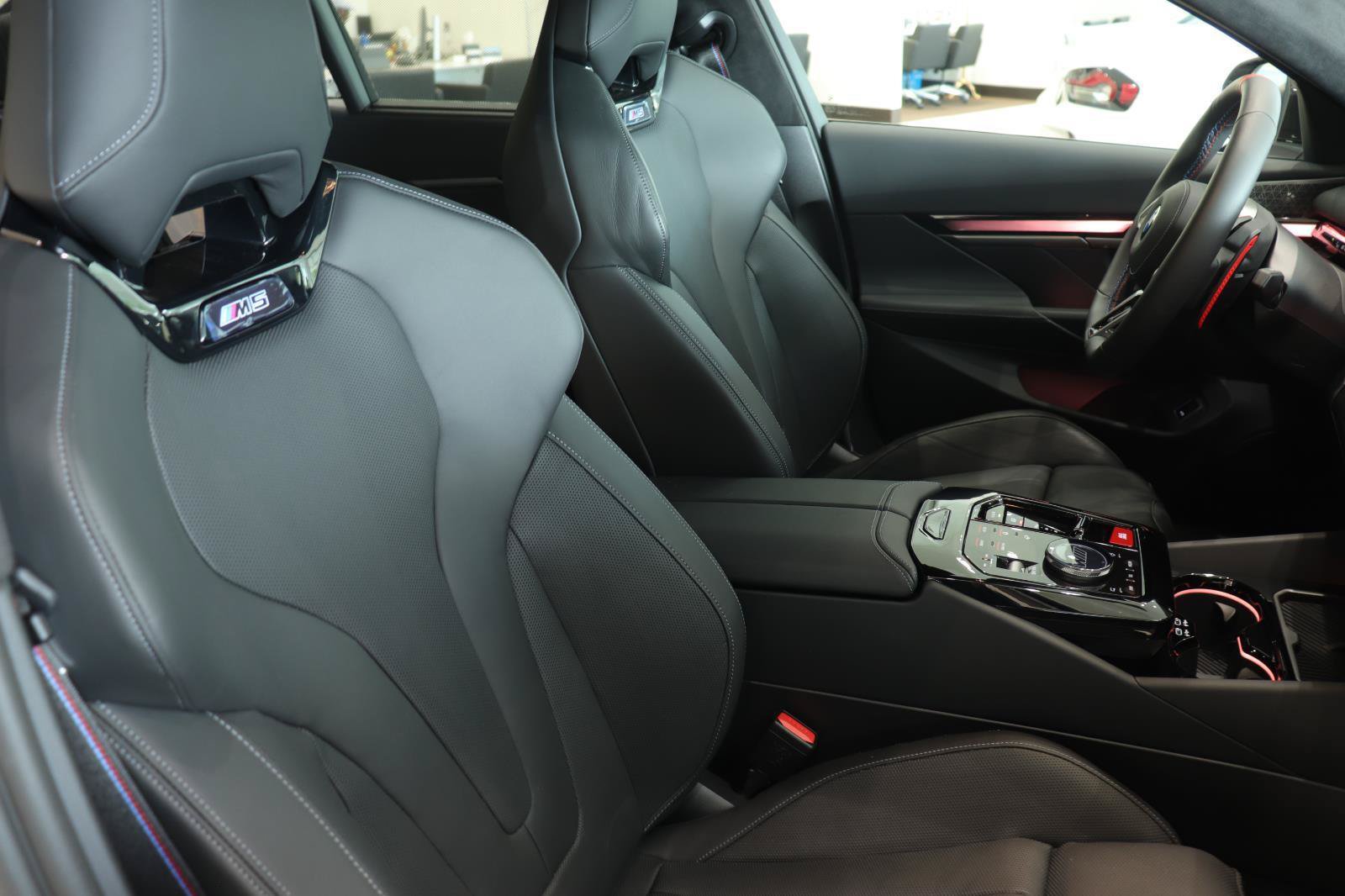 Used 2026 BMW M5 w/ Carbon Package AWD/4WD image 16