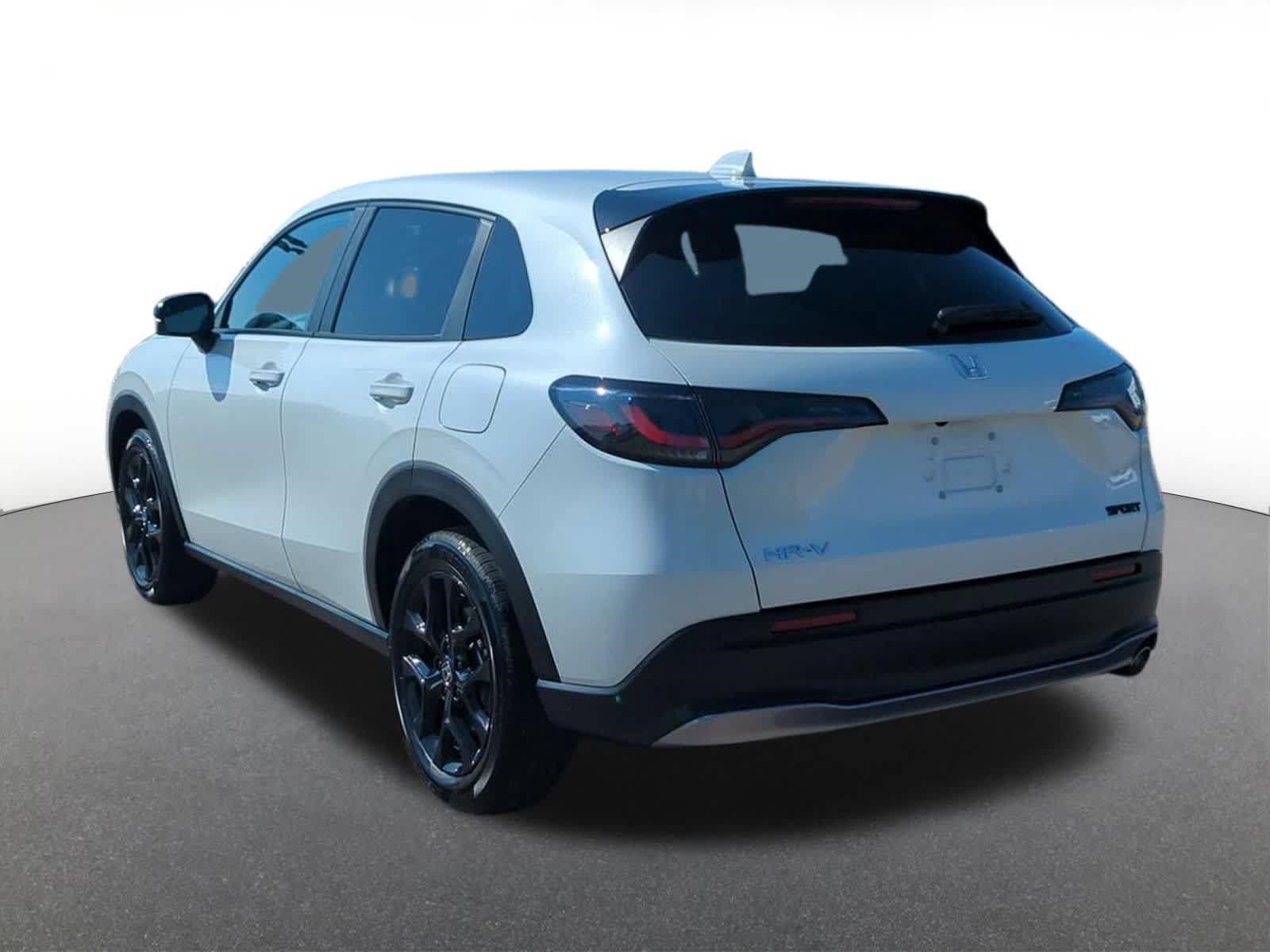Used 2023 Honda HR-V Sport image 4