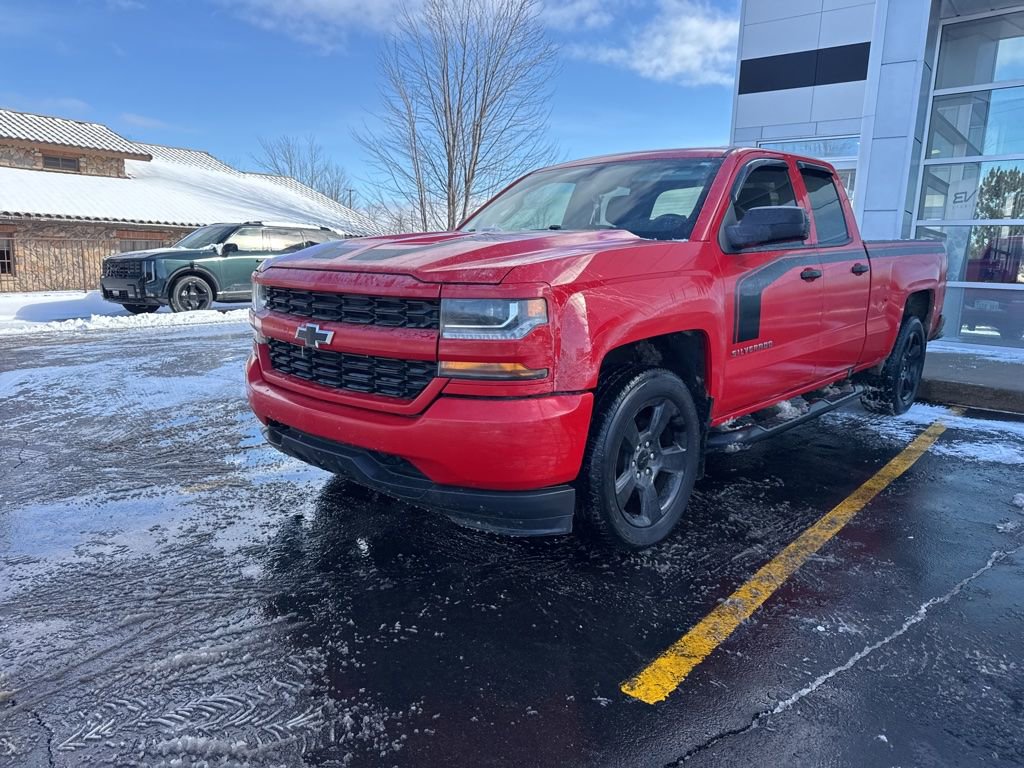 Used 2017 Chevrolet Silverado 1500 Custom image 4
