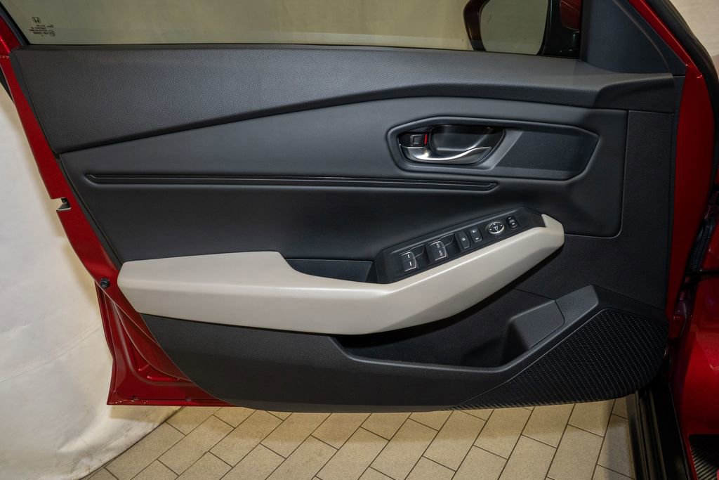 Used 2023 Honda Accord EX image 11