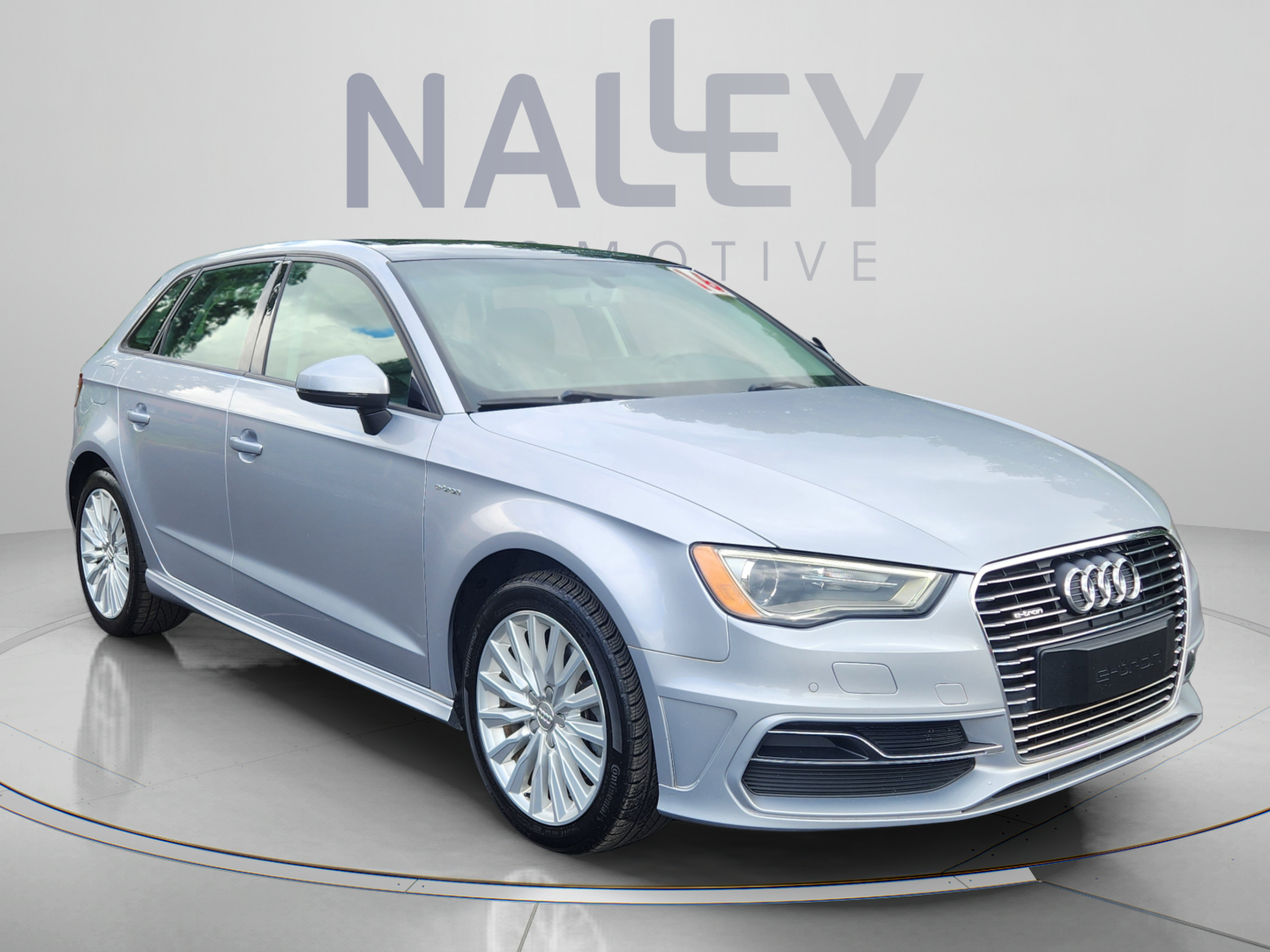 Used 2016 Audi A3 e-tron Premium w/ 17" Wheel Package FWD image 7