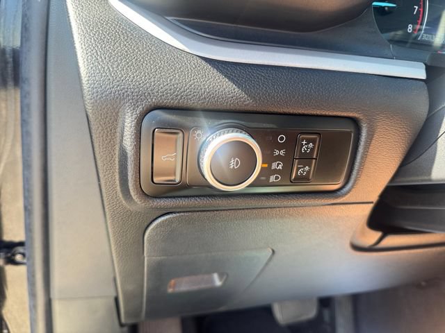 Used 2024 Ford Explorer XLT w/ Equipment Group 202A RWD image 20