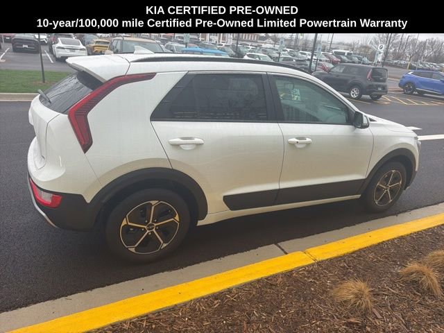Certified 2025 Kia Niro EX image 11