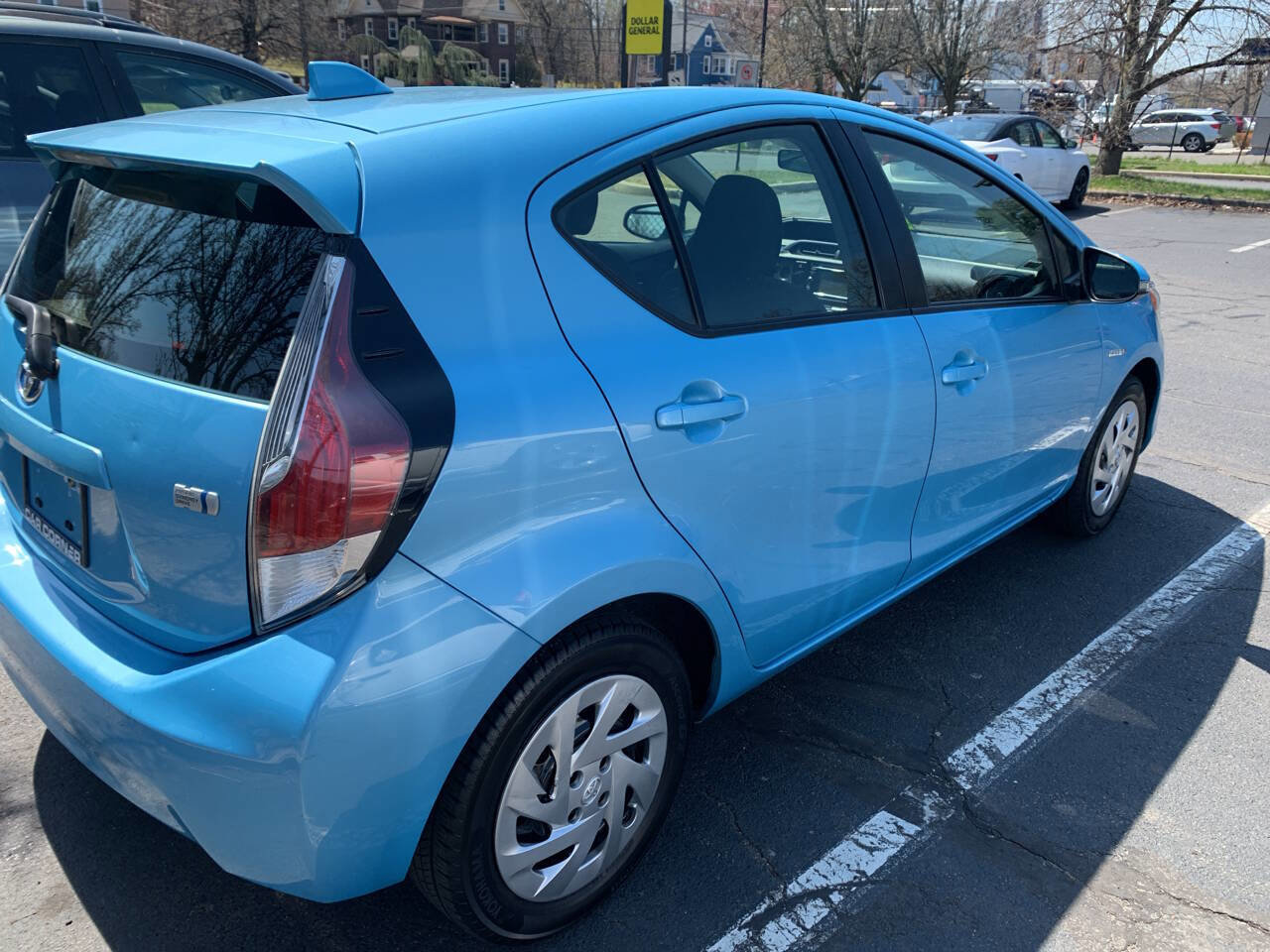 Used 2016 Toyota Prius C Two image 1