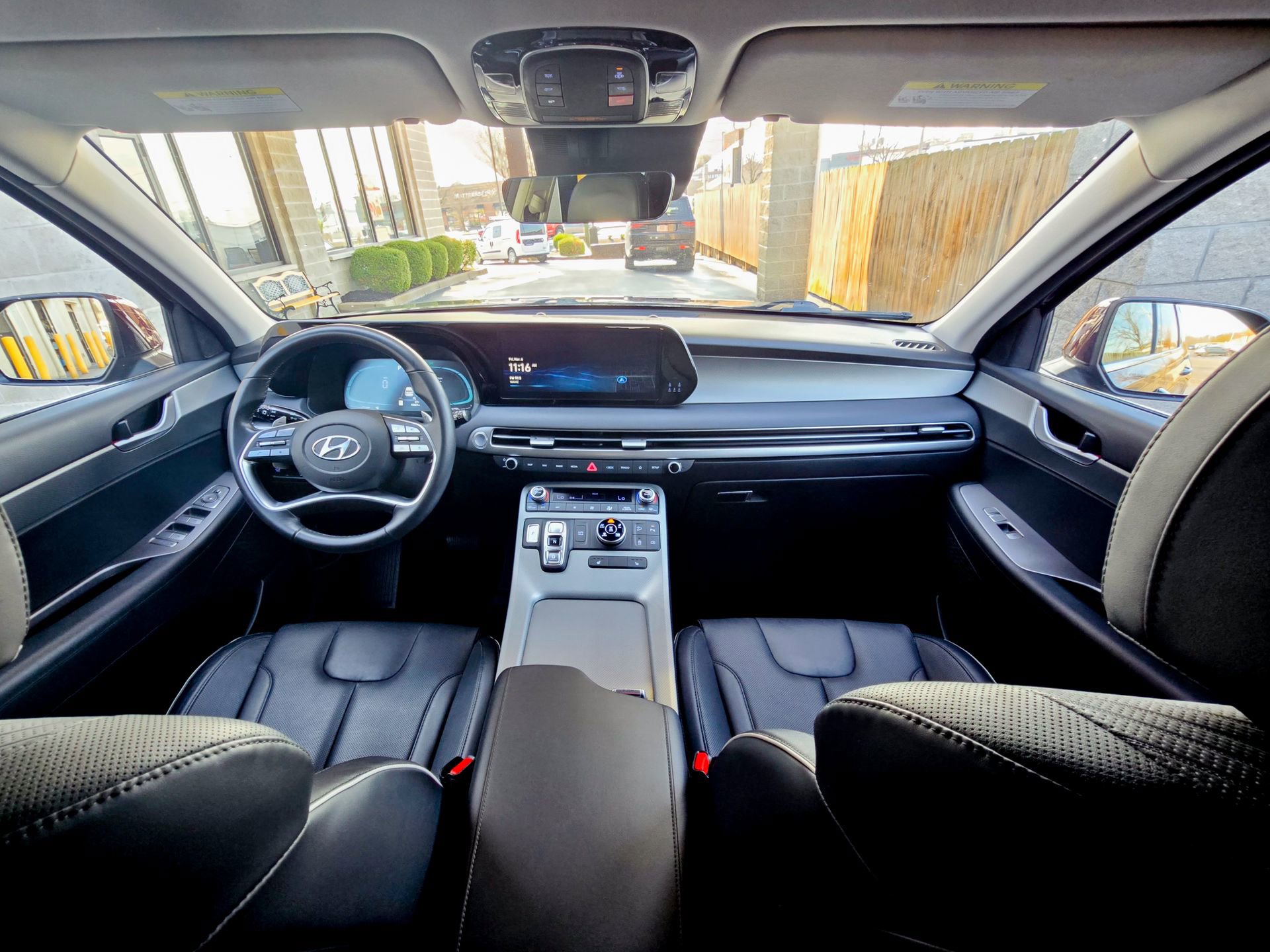 Used 2024 Hyundai Palisade SEL image 2