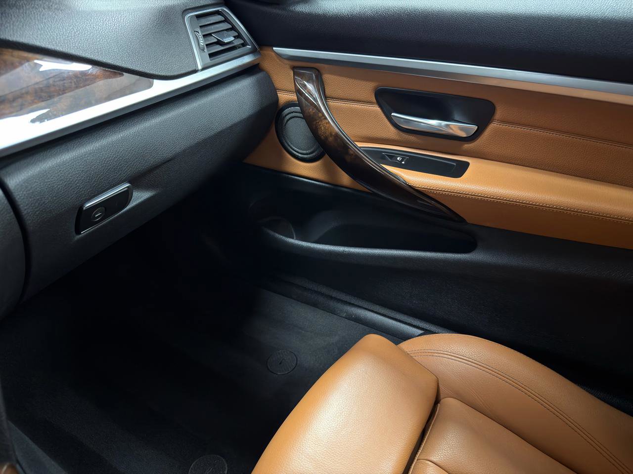 Used 2019 BMW 440i xDrive Convertible w/ M Sport Package image 31