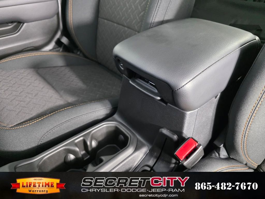 New 2025 Jeep Gladiator Mojave image 25