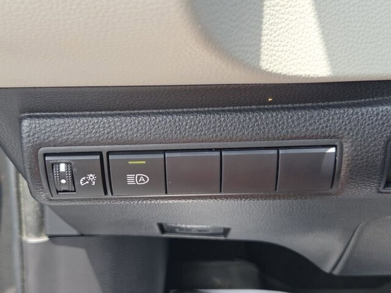 Used 2021 Toyota Corolla LE FWD image 27