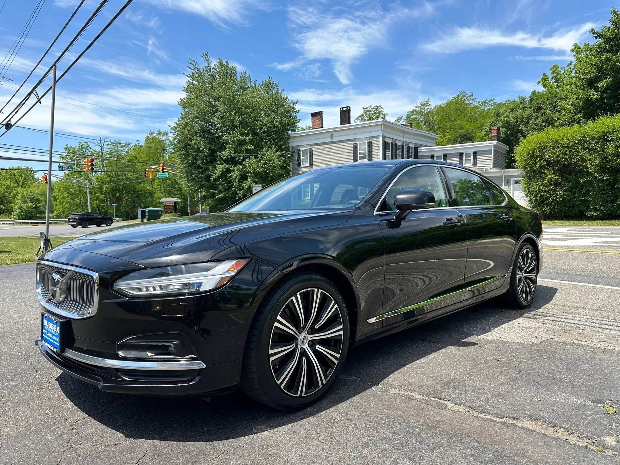 Used 2023 Volvo S90 B6 Plus AWD/4WD image 3