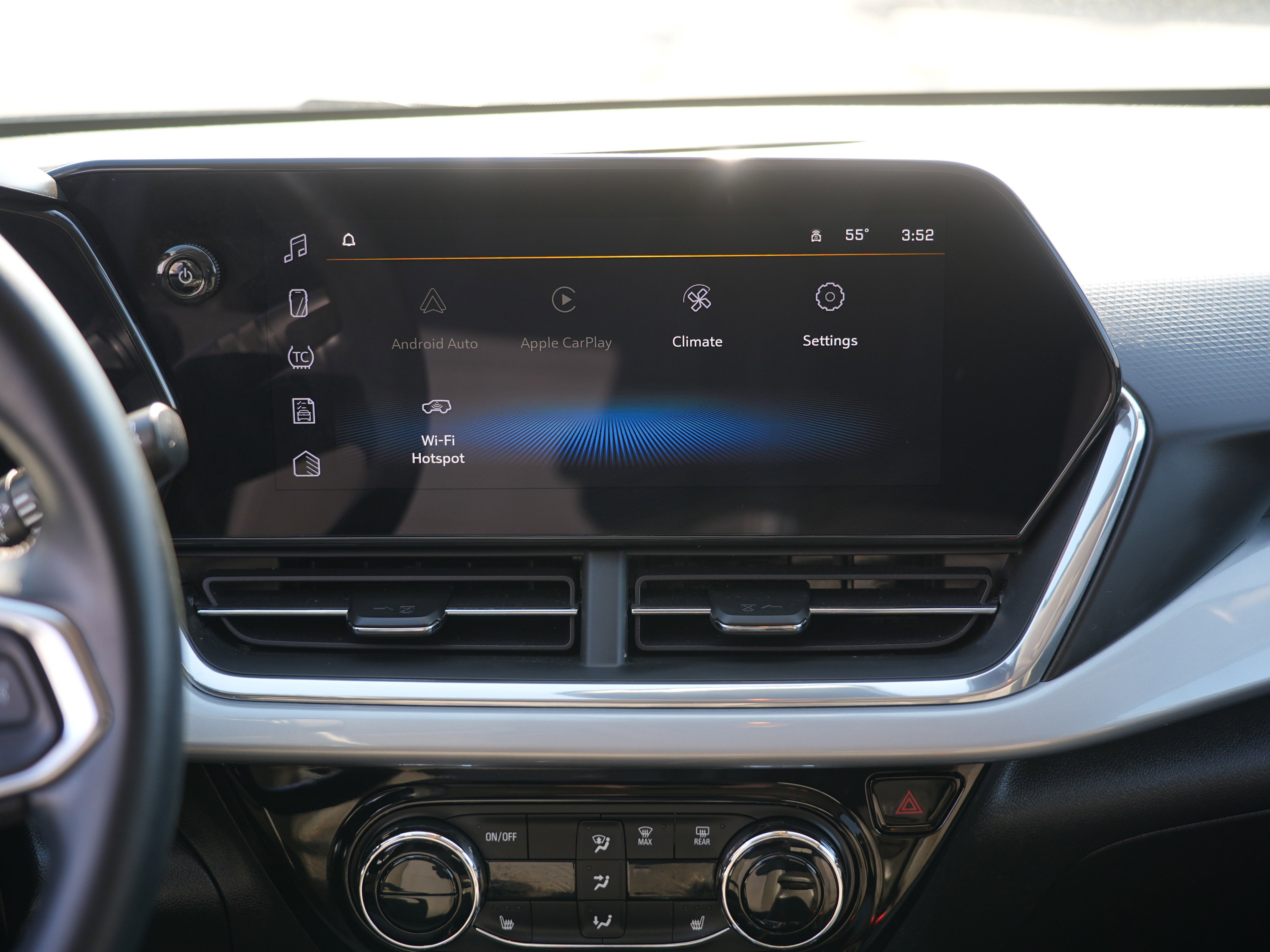 Used 2024 Chevrolet Trax LT w/ LT Convenience Package image 25