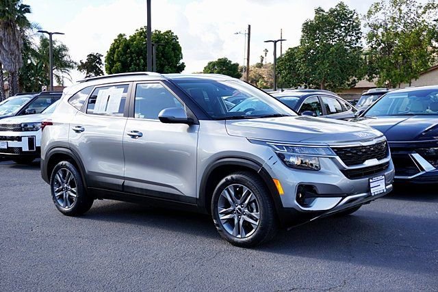 Used 2023 Kia Seltos S FWD image 5