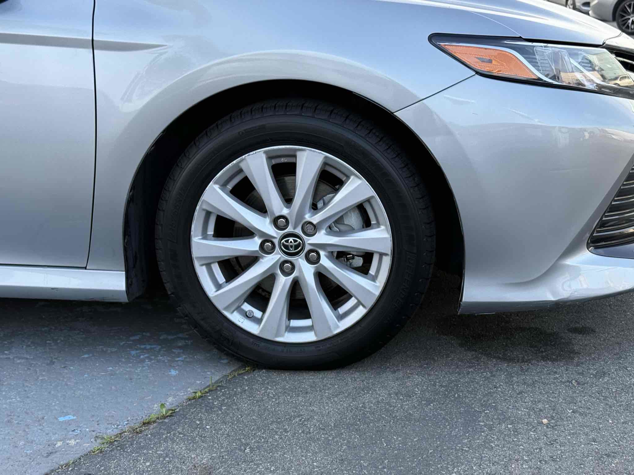 Used 2019 Toyota Camry LE image 26