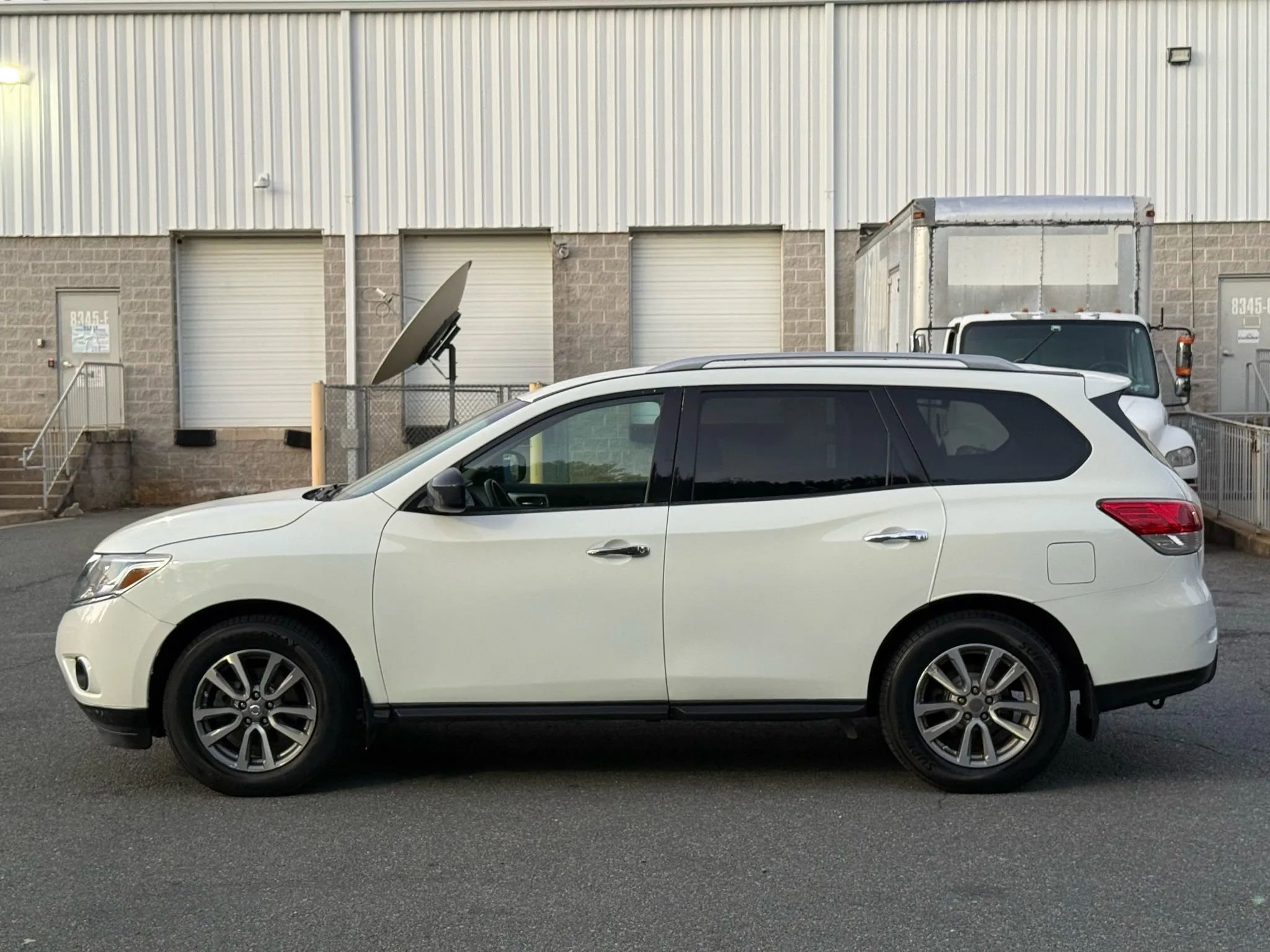Used 2016 Nissan Pathfinder S image 10