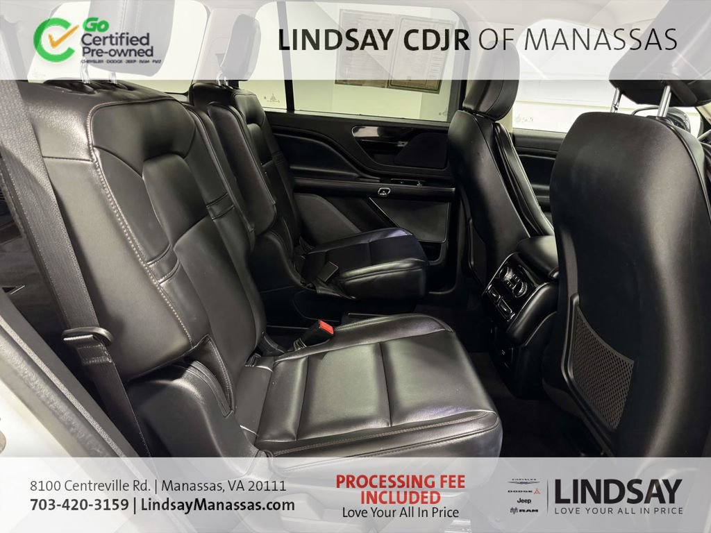 Used 2023 Lincoln Aviator AWD w/ Premium Package image 12