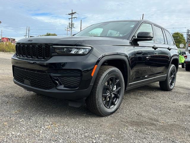 New 2025 Jeep Grand Cherokee Altitude image 7