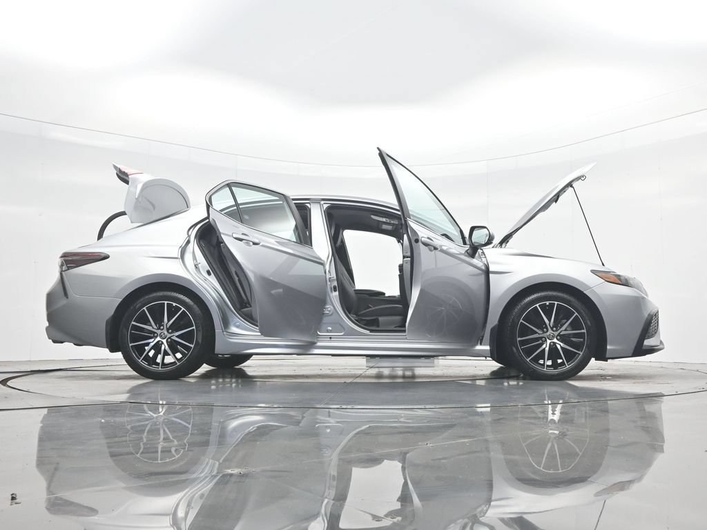 Used 2022 Toyota Camry SE FWD image 50