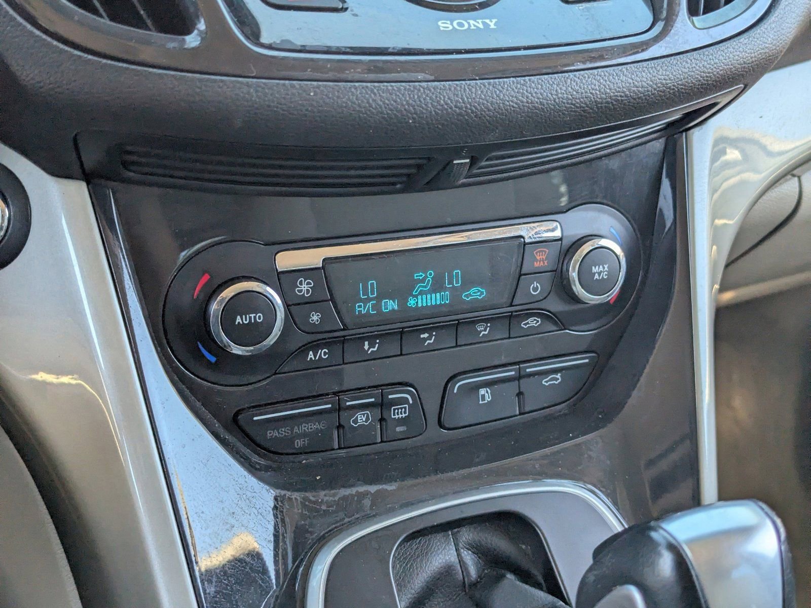 Used 2014 Ford C-MAX Energi SEL w/ Equipment Group 302A image 29