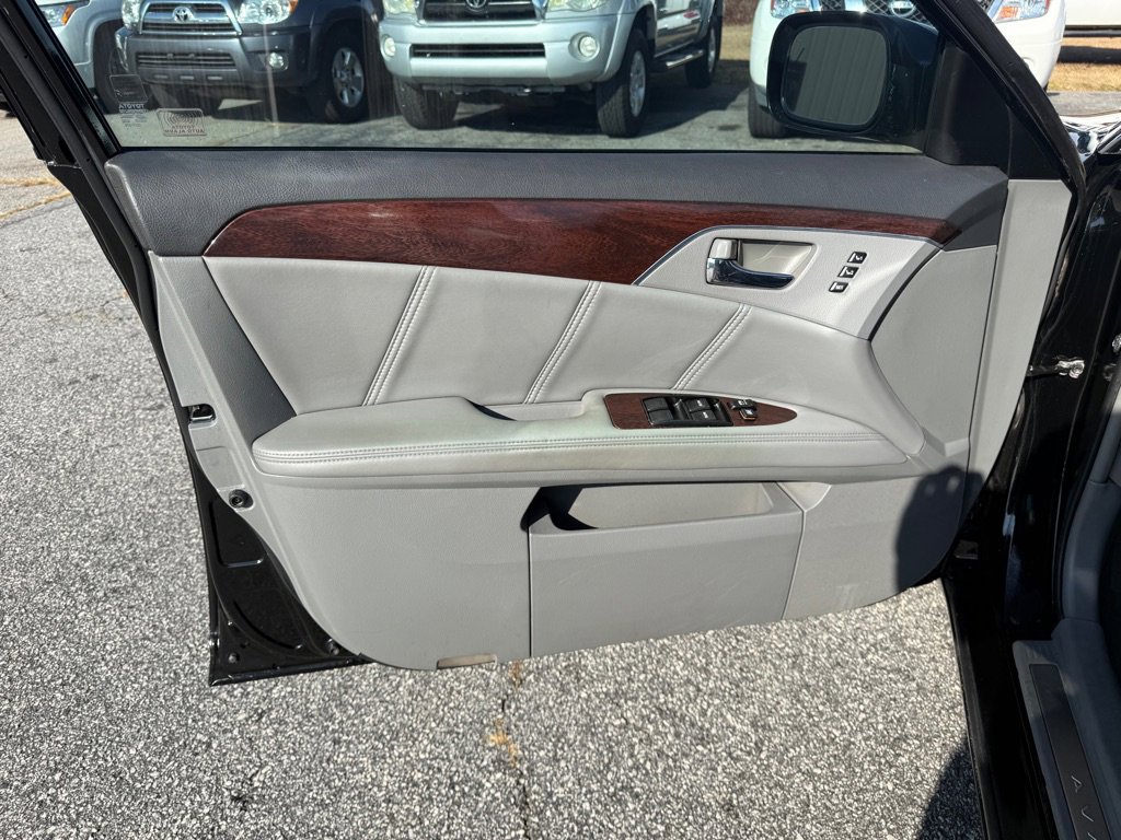 Used 2009 Toyota Avalon Limited image 12